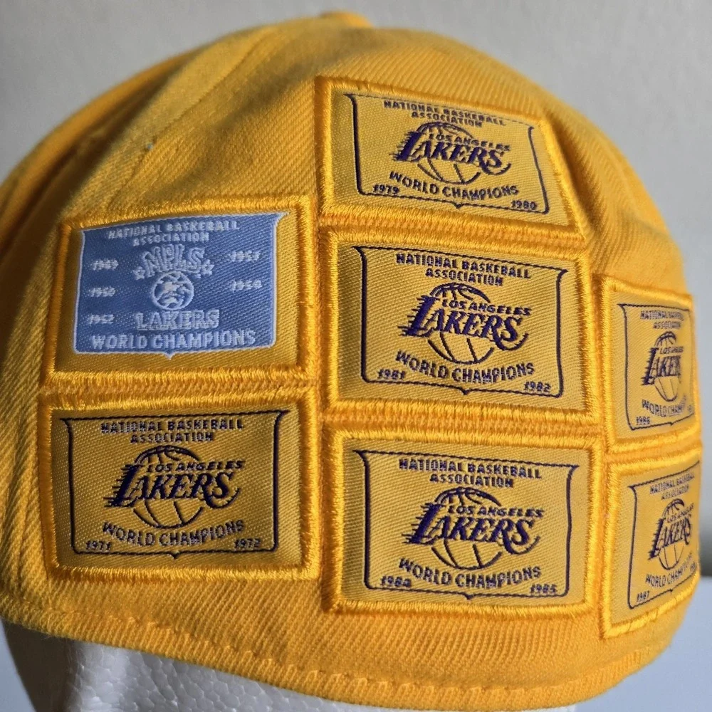 Adidas LA Lakers 16 X World Champions Patches Hat Men's L/XL Yellow‎ Gold NBA